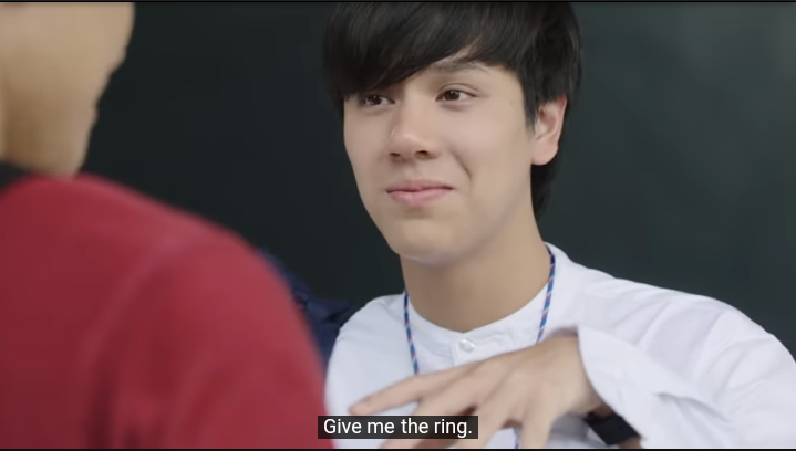 Soda7S's tweet photo. From middle finger to ring finger

#BadBuddySeriesEP10 #BadBuddySeriesEP11 https://t.co/M1sFjCaRY0