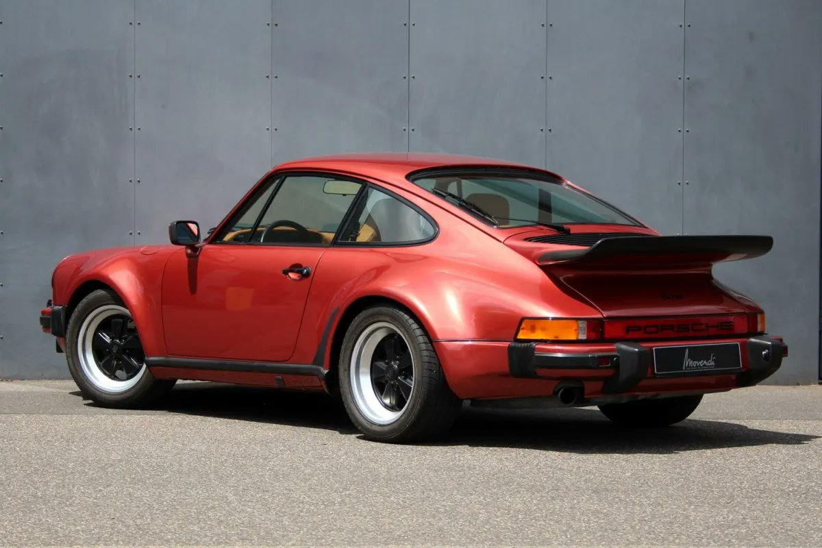 I don't think I have ever featured a vehicle from Germany before, but this one was just too good to pass up. It's a 1976 #Porsche 930 Turbo Coupe that is finished in a rare Sienna Metallic and is equipped with a 3.0 liter engine. #Classifinds 🌎 porschemarketplace.net/classifinds/si…