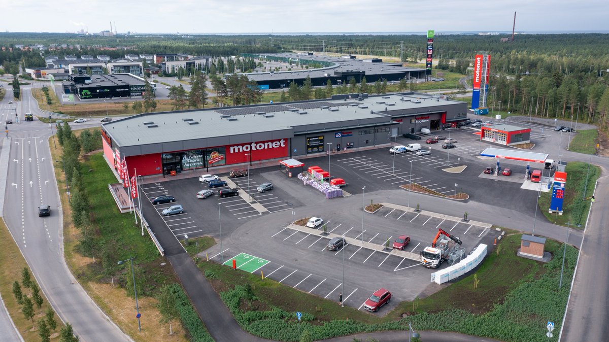 Kiitos! Takana kasvun ja kehittymisen tilikausi:
📍 Uusia tavarataloja ja työpaikkoja
📍 Verkkokaupan kasvua
📍 Lisää palveluita: Motoimurit, Motokärryt...

Eikä tekeminen tähän lopu, sillä vuonna 2023 Motonet laajenee Ruotsiin. 

Lue lisää 👉 lnkd.in/ehS_dT7Q