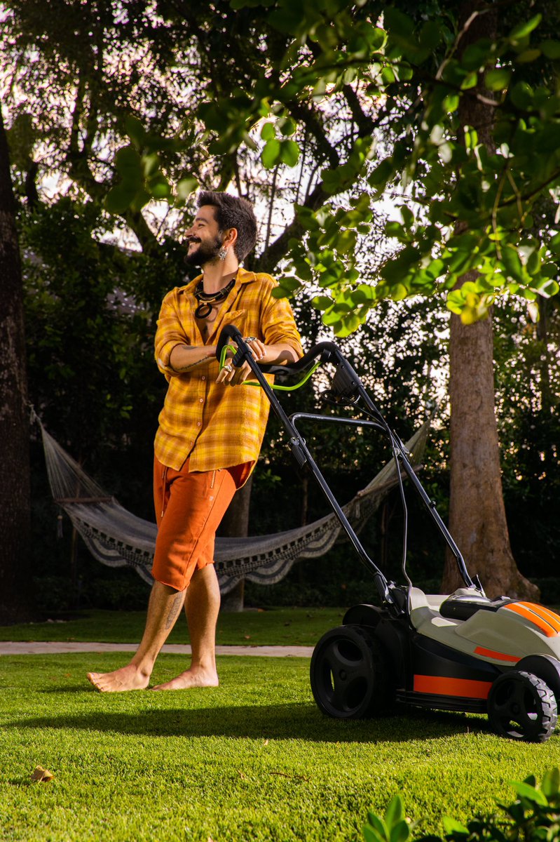 CamiloMusica's tweet image. Hola, soy Camilo... y en unos días hay música nueva 🇨🇴🇵🇷