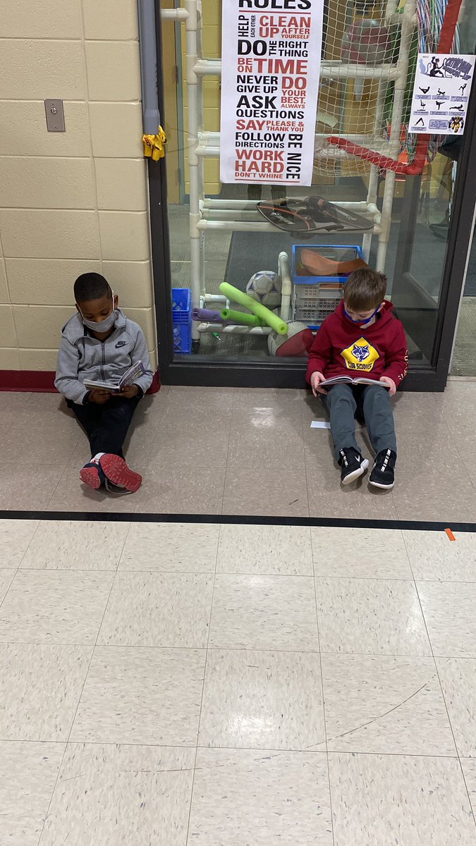 kcdelay's tweet photo. we love a good book 📖 #d61kidsclub https://t.co/9SZAShxjST