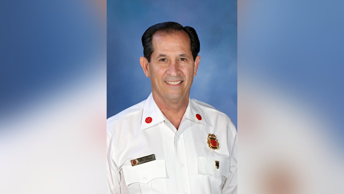 CityStAug's tweet photo. Help us congratulate Division Chief Robert “Bob” Growick for being named Fire Marshal of the Year for 2020 by the @FlFireChiefs, as well as wish him a happy retirement after 40 years of service! More info https://t.co/yMwEZhgHtC #CityStAugFire https://t.co/7Wi1GDUxol