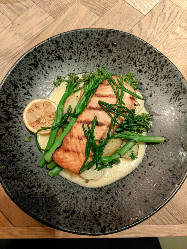 Claire_MCR's tweet image. Not bad! Enjoying some treats too before starting PT on Friday 7am...#12weektransformation looms...goodbye bad habits, hello work/life balance 💪🏻#workingmumlife #selfcare #FitnessMotivation