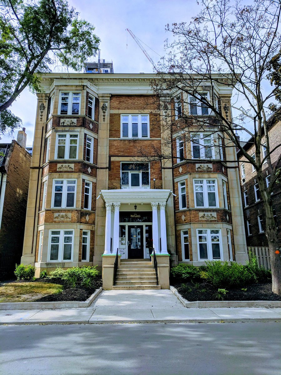 MoreNeighbours's tweet photo. Toronto is spending *years* to re-legalize what was once legal by right (over 50 years ago).  

The neighborhoods that inherited the built form of a city once allowed to grow up  to medium density are now considered its best. https://t.co/aGx1f6JyJU