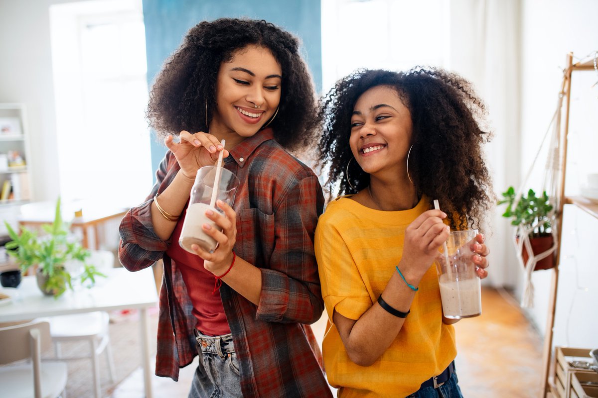 It's #NationalMilkDay! Some Dairy farmers would say it's our biggest day of the year! Today is recognized nationally as it's the 1st time milk was bottled &amp; delivered! Milk is cost-effective for families &amp; nutrient-dense! Celebrate w/ fun dairy recipes at bit.ly/3FUu1dh