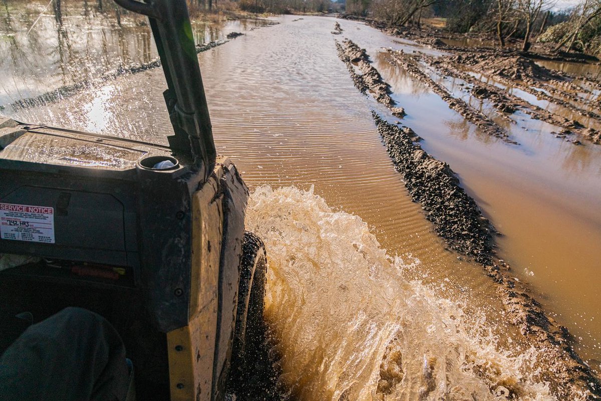 CleanWaterNews's tweet photo. Explore the #TreeForAll partnership to restore #ChickenCreek so it can once again contribute to a healthy Tualatin River Watershed: https://t.co/ywJMMsDknB
Big thanks to Sheepscot Creative for the pics: https://t.co/NgSsVI8IRG 2/2 https://t.co/ptLY6KjMn3