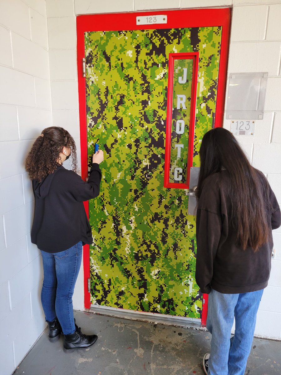 Cisrom door wrap <a href="/JefferyArnott/">Dr. Jeffery C. Arnott</a> <a href="/DaragoAPphs/">Stephen Darago</a>