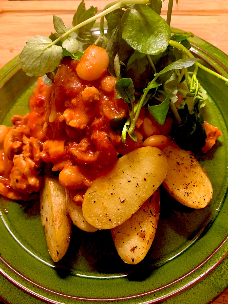 Home Cooked Dad (@cookswithdad) on Twitter photo I call this Spanish chicken with butter beans sauté potatoes and watercress #RecipeOfTheDay #food #dinner maybe I should start putting recipes up I call this Spanish chicken with butter beans sauté potatoes and watercress #RecipeOfTheDay #food #dinner maybe I should start putting recipes up