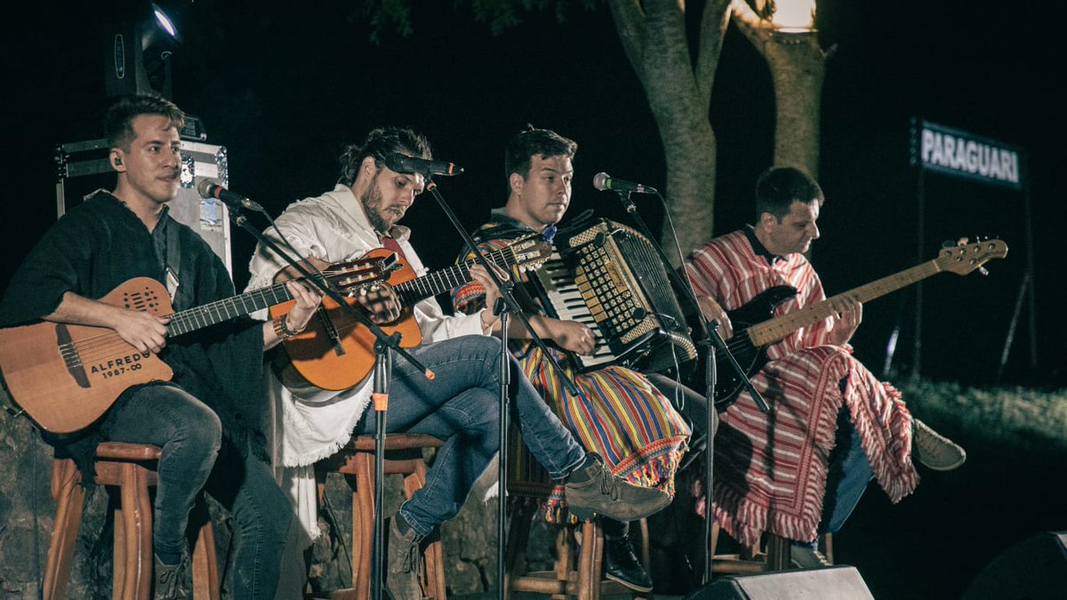 Néstor Ló y Los Caminantes (@caminantespy) on Twitter photo Gracias Paraguari 💕
Gracias por el cariño recibido en la apertura oficial de #LaViejaEstacion
#Fotos: <a href="/JuanMus/">JuanMa Benitez</a> <a href="/juanmaspiazu/">Angá como respuesta a todo</a> Gracias Paraguari 💕
Gracias por el cariño recibido en la apertura oficial de #LaViejaEstacion
#Fotos: <a href="/JuanMus/">JuanMa Benitez</a> <a href="/juanmaspiazu/">Angá como respuesta a todo</a>