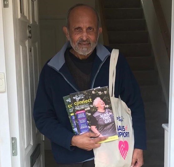 ageukwsbh's tweet photo. Can you help us to provide Bags of Support? ππ€
By donating Β£5 or more, you can help send a bag to someone in need.
π±Text: BAGS to 70560
To donate Β£5 to our Bags of Support campaign.
Find out more β‘οΈ https://t.co/PshJHFQ85t
#bagsofsupport #tacklingloneliness #winterwarmth https://t.co/rDhdWdCbC1