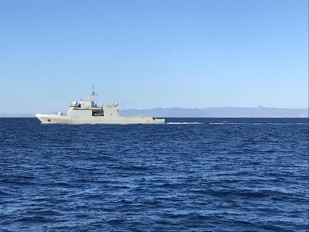 EMADmde's tweet photo. Con la bandera de la OTAN ondeando, el BAM #Meteoro, buque de mando de la Agrupación Naval de Medidas Contraminas 2 de la @NATO, refuerza el compromiso de España 🇪🇸 en mantener la paz y la seguridad de todos
@COM_SNMCMG2
@Armada_esp
#MOPS https://t.co/TXFqCcNFxF