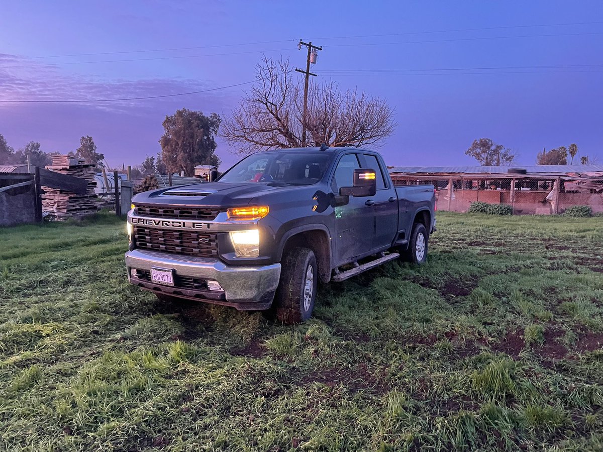 e_heezy22's tweet photo. The Truck / The Passenger 😍🤤 https://t.co/fnnXOxdxGc
