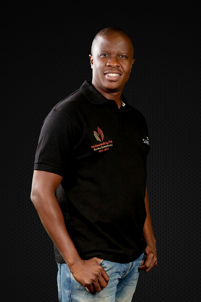 motswedingfm's tweet photo. Tswelela go robala ka kagiso morwa Molopyane 🕯

#RememberingKB https://t.co/x7y2zpVk7a