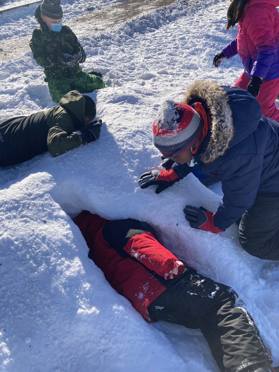MrVanBockel's tweet photo. Glad to have recess outside again! https://t.co/2EWC9aoAVz