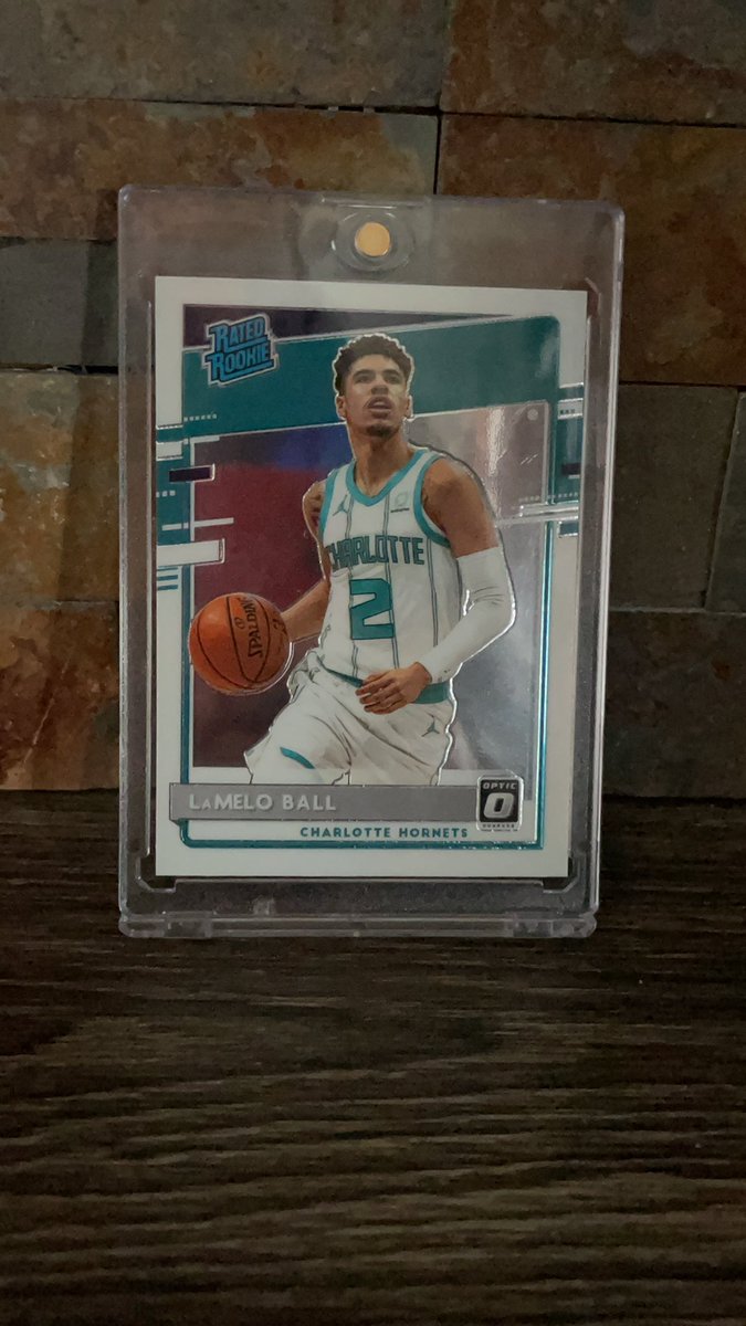 BuffBreaks's tweet photo. 🚨🚨🚨🚨🚨🚨
~2k Giveaway ~ 
•Must be following 
•Tag a friend 
•Retweet 
@Hobby_Connect @HobbyConnector @sports_sell @OnReplin 
🏀🏀🏀🏀🏀🏀 https://t.co/vv21QJydBq