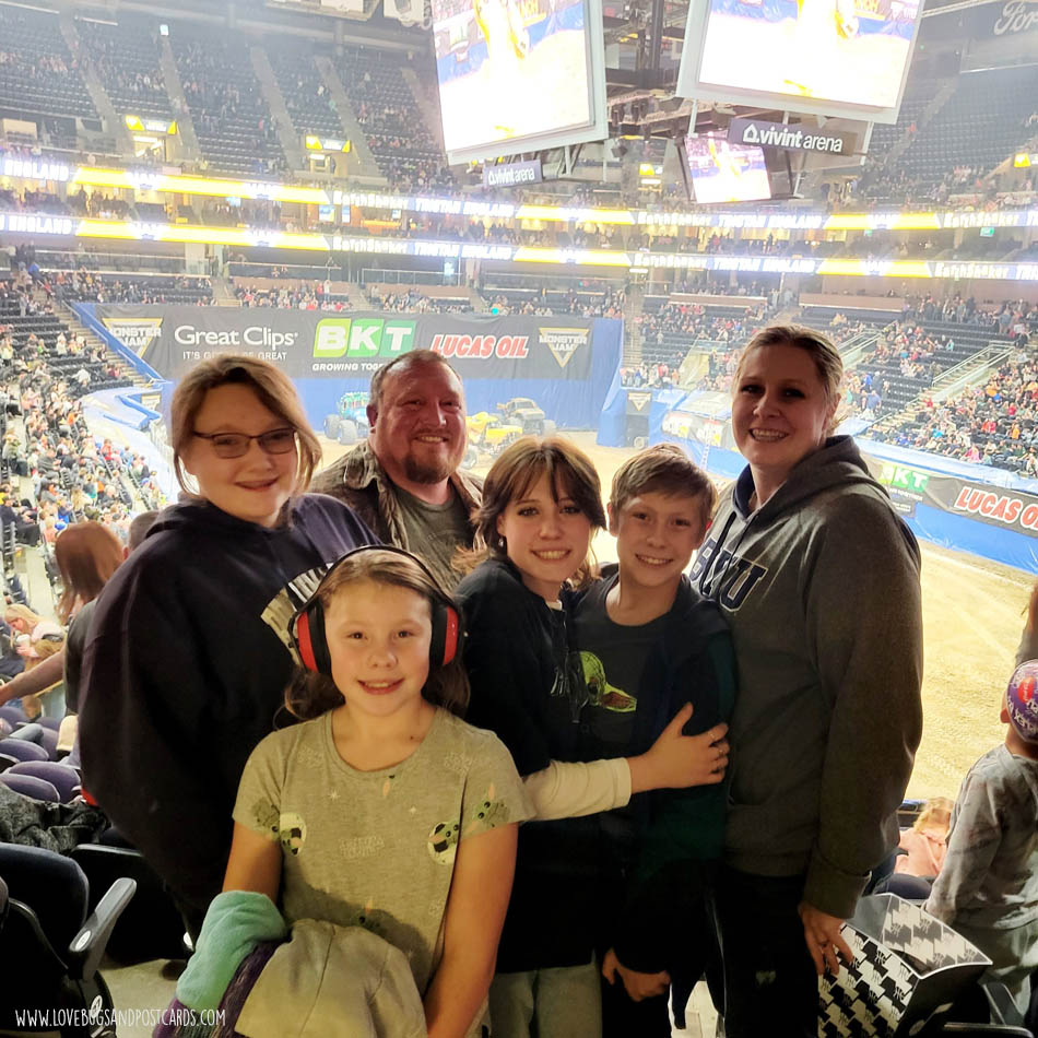 CoralieSeright's tweet photo. We had so much fun at @MonsterJam this year! Check out some of our favorite pics and read our recap from the show in SLC.
https://t.co/W3EiweDfDy

You can get tickets and see upcoming showtimes on https://t.co/edzZozfi7o

#monsterjam #AD #monstertrucks #utah https://t.co/qNFiwfc0I8