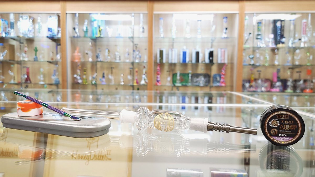 VapeNSmoke's tweet photo. Did you know all of our glass, glass accessories, and novelty is buy 2 get 1 free? You do now! Stop by your local Vape &amp; Smoke to hit up those deals*! 

*deals applicable all year 'round, all day everyday, not just Wednesdays ;) https://t.co/K2VaBeLHZq