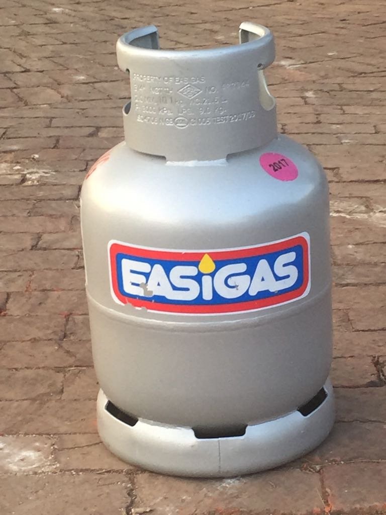 gas_main's tweet photo. Contact us for a wide range of products, we also deliver. @deptsmallbus @the_smme @DSBD_SA #supportlocal #smallbusiness #gas # braai #icecream #water https://t.co/PbIxw4hJpO