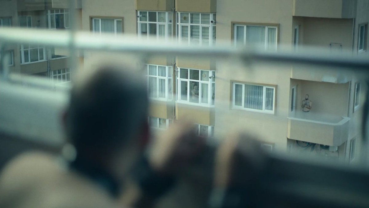 ibodirector's tweet photo. Kuki. A film by Yorgos Lanthimos. https://t.co/0O56hAtQlu