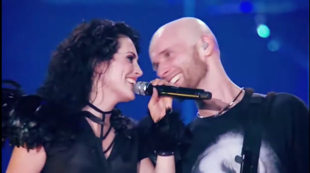 Buenas noches familia ♥️ <a href="/WTofficial/">Within Temptation</a> ✨💚 #withintemptation