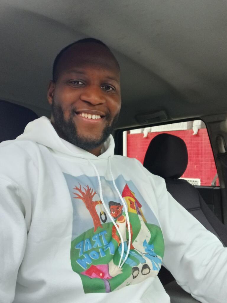 _joezyy's tweet photo. Support the ART…Support the ARTIST…and get your TRAP FLOW HOODIES! #TrapFlow🏚🚿 #CHH #UrbanFashion #HipHop https://t.co/oIPmyoQTky