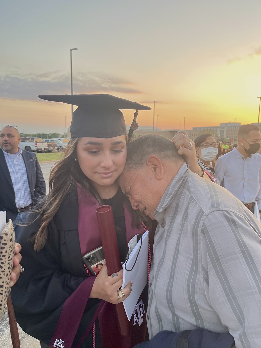 My grandfather promised me 6 yrs ago that he’d beat cancer to make it to this very moment. He was the first person I ran to once I walked the stage. A moment of tears but also extreme gratitude. He won the battle fair and square and is cancer free! #hodaandjennahappiestphoto
