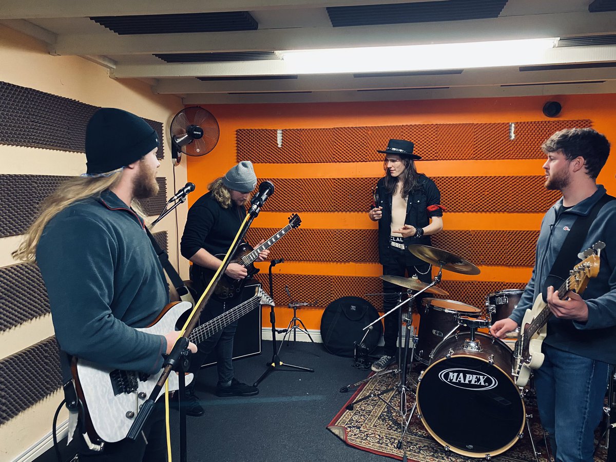 vicrusband's tweet photo. Back in the studio… excited for 2022!

#studio #album #rehearsal #bandpractice #vicrus #metalhead #metal #metalcore #band #newmusic #live #livemusic #headband #breakthrough #gigs #events #performance #spotifywrapped #spotifyplaylist #screaminginsilence #marshallamplification https://t.co/WvA5lP2eYM