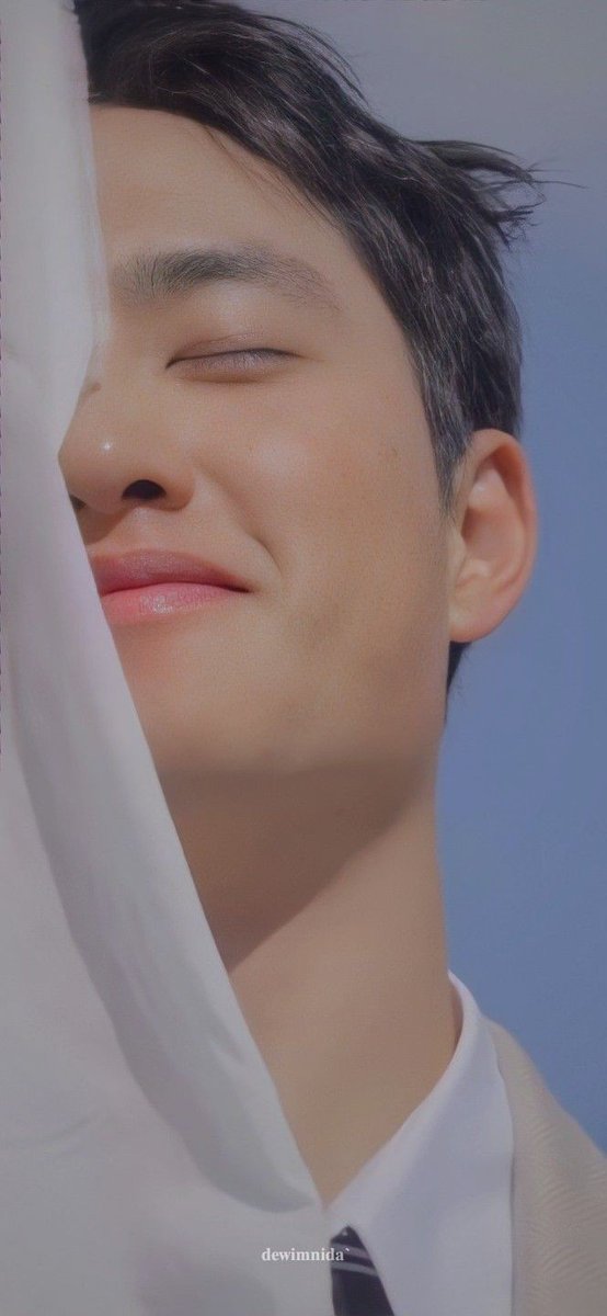 meyaaabella's tweet photo. Happy Birthday my love, knowing you was the best💛
#겨울에_피는_로즈_도경수 https://t.co/38rtDu8L7W