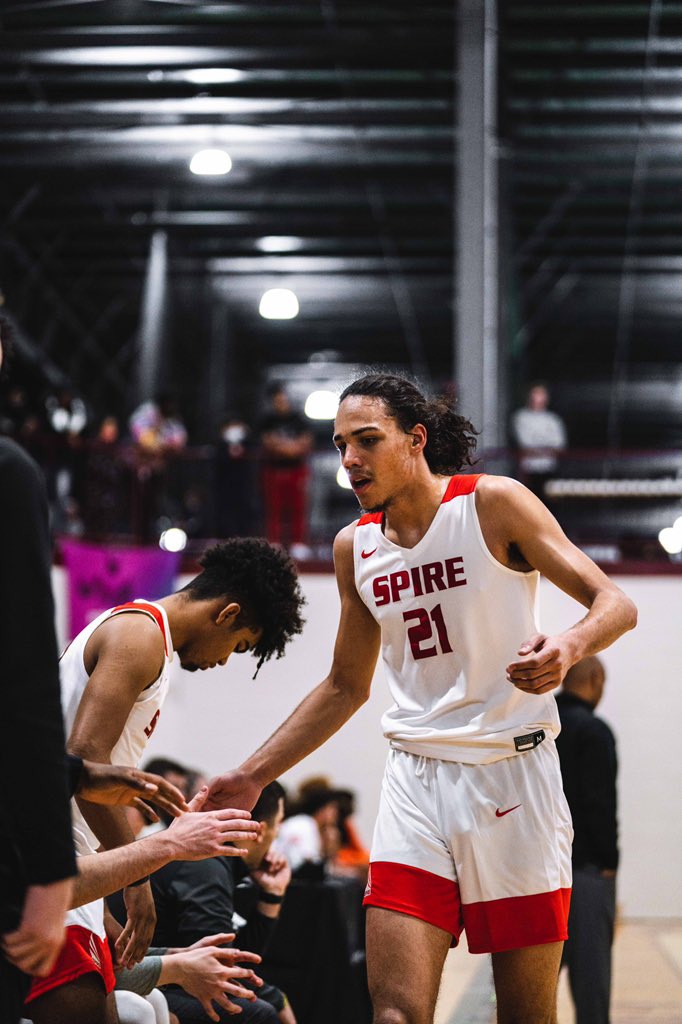 SPIREACAD's tweet photo. Some feel-good #SPIREBasketball moments. ππ https://t.co/PxemmvyHcc