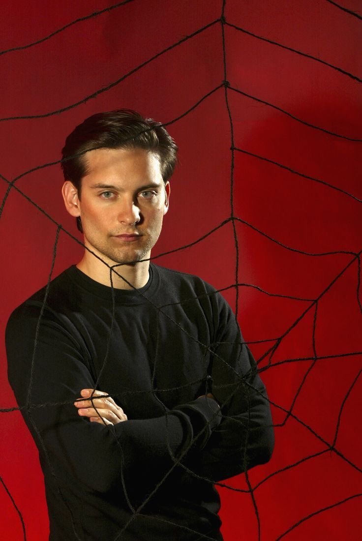 RT @thinkerpete: overdramatic spider-man actor photoshoots are my favorite thing https://t.co/52LybDidlV