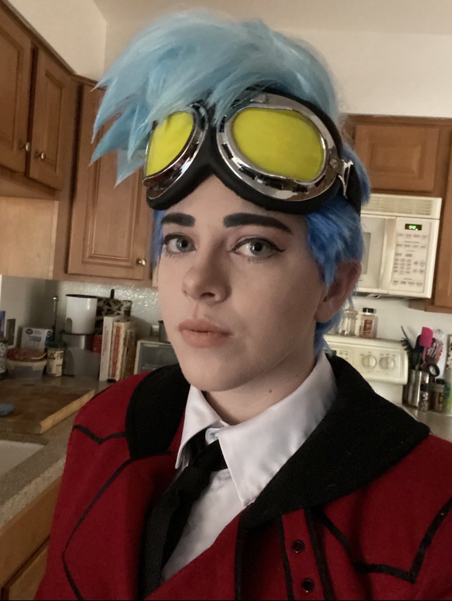 GravityCosplays's tweet photo. I apologize for yet another selfie but this is quite literally the only photo I have of my full Neptune cosplay.

Cosplay was purchased from @/brookiebee96 
Wig is @ArdaWigs Kyle in aqua, sides dyed w/ rit

#rwby #rwbycosplay #neptunevasilias #neptunevasiliascosplay #teamsssn https://t.co/O8xuwBlKYS