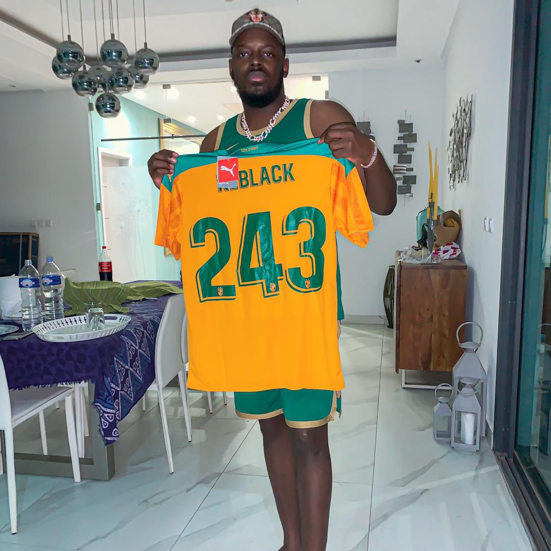 f_jersey225's tweet photo. 10.000 fr les maillots version supporter

13.000 fr les maillots version joueur 

Pour la personnalisation c’est 500 fr la lettre 500 fr le chiffre.

NB : Disponible en Blanc aussi ❗️ https://t.co/aCY79IrYV3