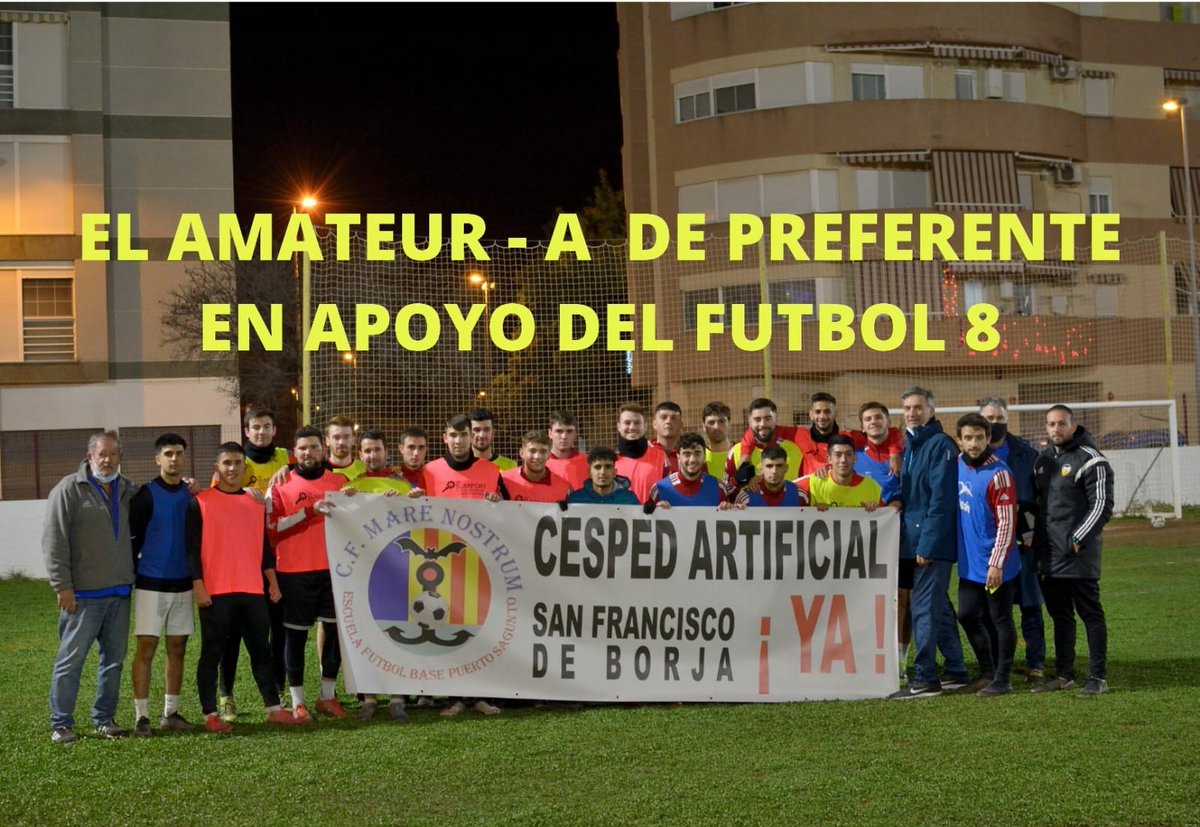 CfMareNostrum's tweet photo. Destacamos el compromiso con el club y los más pequeños para conseguir el césped artificial tan necesario para la escuela.

El primer equipo con los más pequeños apoyando la campaña de césped artificial.

#CéspedArtificialYa 
#cfmarenostrum💙💛💙 
#SomosMare 
#SomosFamilia https://t.co/nJbl3yFYQY