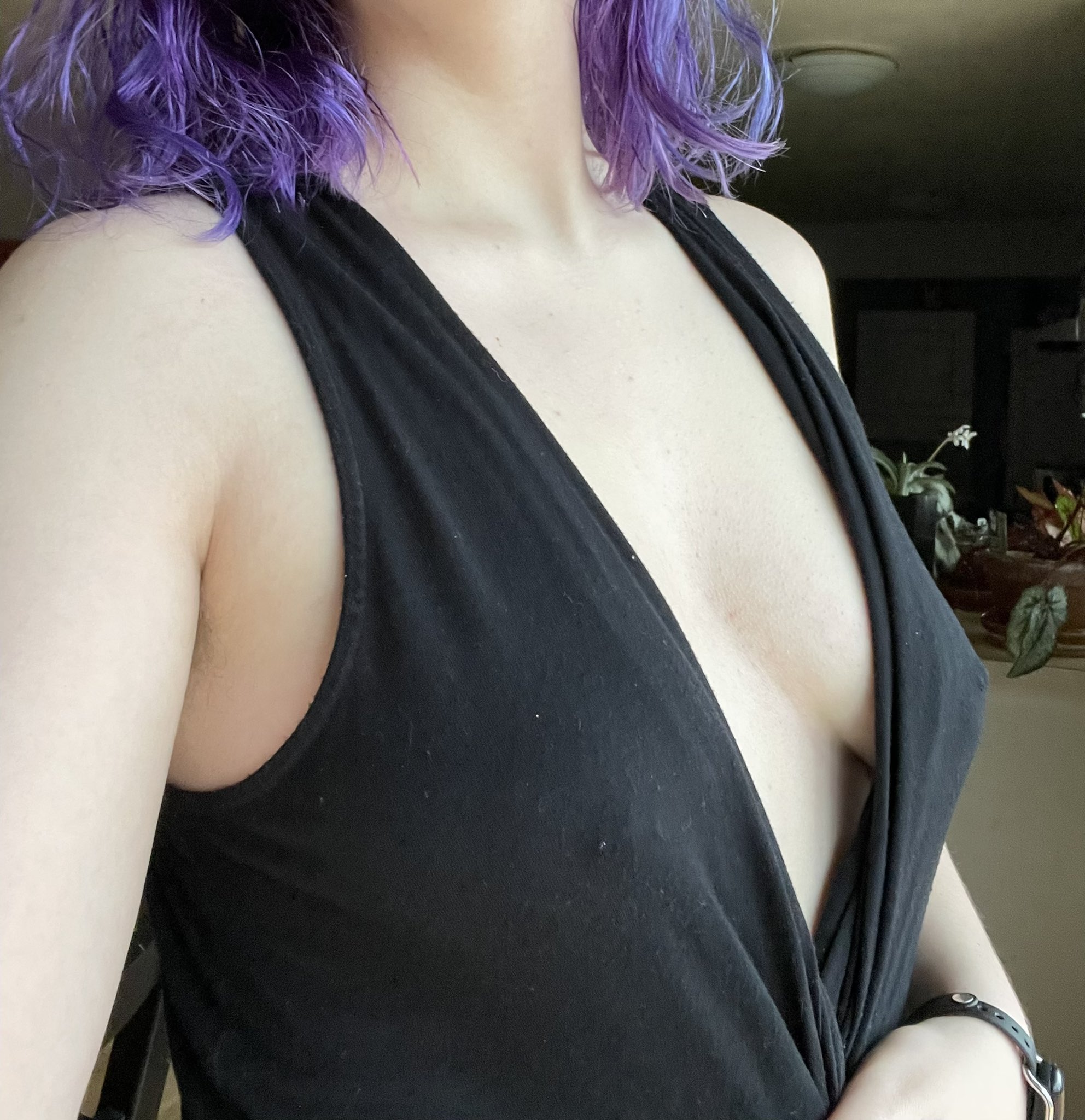 1 pic. Would you look at that it’s more tits https://t.co/Np1JgxG4pi