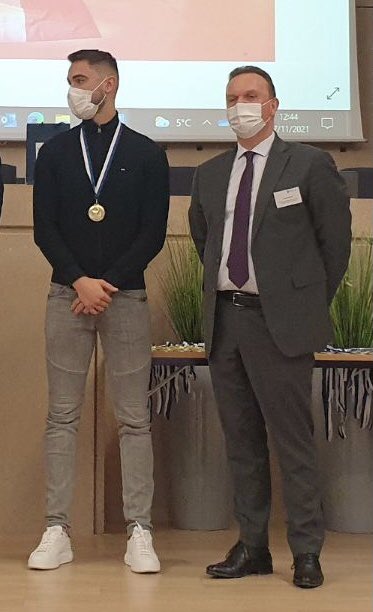 AndreMARTIN126's tweet photo. Ce mardi, ce sont 36 jeunes ligériens qui ont pris la direction de #Lyon pour les épreuves finales nationales des @WorldSkillsFR  - @C_MORANCAIS et les élus @paysdelaloire sont derrière eux - j’ai trop hâte de les rejoindre vendredi pour les soutenir https://t.co/ZDucxXfbrD