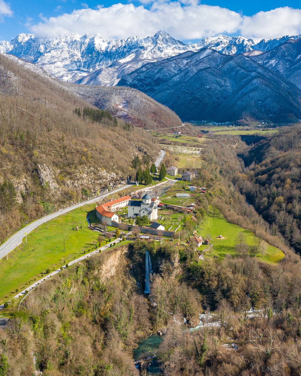 beautifulmne's tweet photo. Beautiful drone view on Monastery Moraca and Moraca mountains.⛪🏔
.
.
#chruch #monastery #mountains #montenegro #crnagora #balkan #dronview #naturelovers #wildnature #nature #naturephotography #travel #discover https://t.co/pNAzoezg7W