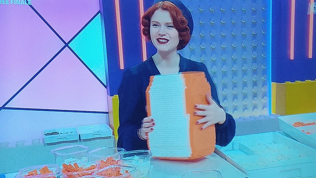 flo_david88's tweet image. En attendant le chat, pour l'instant on a droit à un Collissimo #LegoMasters