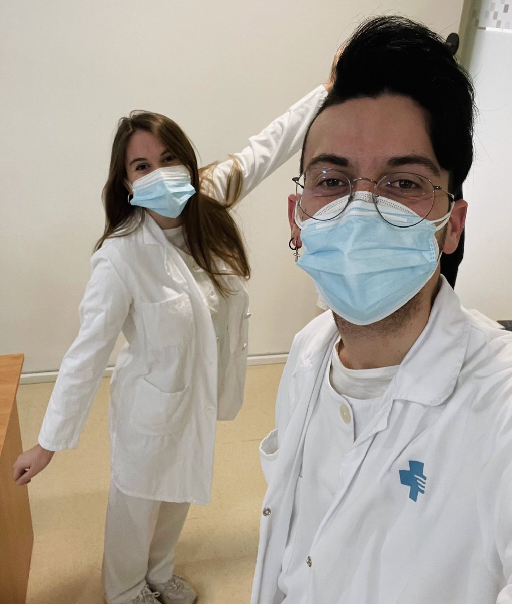 JuliaFort29's tweet photo. Ayer empecé mis prácticas de máster en la Unidad de Neurología y no puedo ser más feliz😍 Que gusto da cuando haces lo que te gusta y apasiona!

(Cabe añadir que además nos asignaron las prácticas a mi y a un muy buen compañero de la carrera, qué más se puede pedir?)🥳 https://t.co/rF486ZAmLd