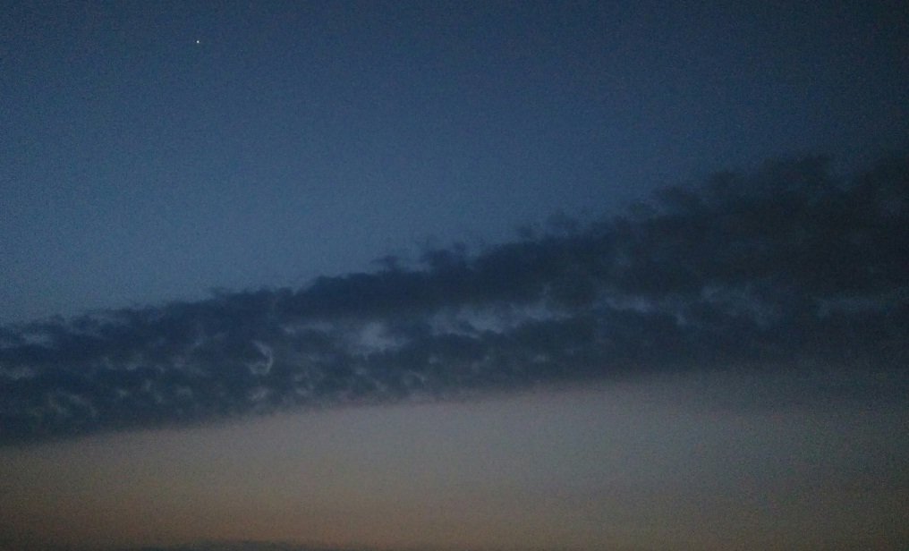ClouDshapedFunK's tweet photo. I brought lovely clouds for you! go and check them! 

https://t.co/zJ3A4c6LTf

(14/14) 0.05 ETH each (polygon)
#NFT #NFTCommunity #naturelove  #NatureBeauty #NFTCollection #nftart #opensea #nftphotos https://t.co/gR9xBR7gSO