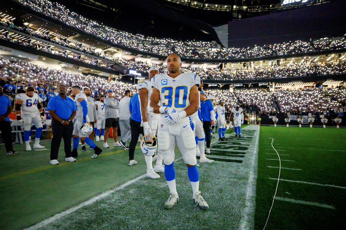 AustinEkeler's tweet photo. Year 5 in the books. Thank you Bolt Fam for your unwavering support even if it wasn’t the ending we wanted. This is just the beginning &amp; you already know we’re coming back stronger than ever ⚡️

Big announcements coming in the offseason I can’t wait to share with you all soon 🙌🏽 https://t.co/Hzmf4jqbvB