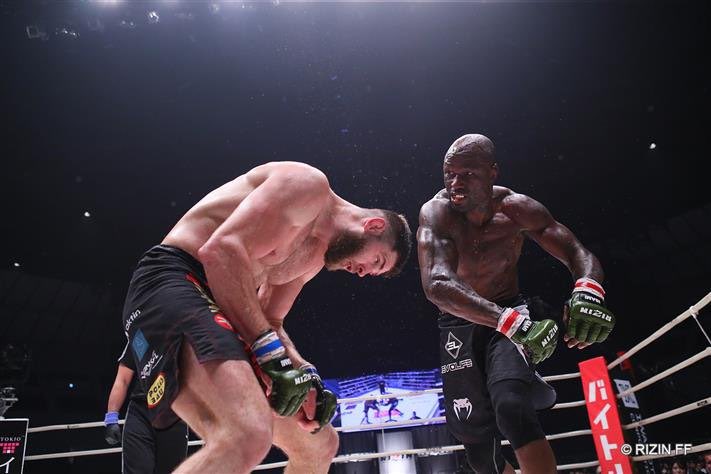 Happy Birthday to Former RIZIN & Strikeforce Champion Muhammed Lawal ( ) 