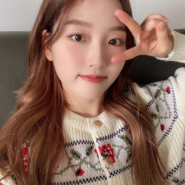 lipmong's tweet image. #OrbitSelcaDay 

im jinsoul from loona guys 🥰🥰🥰🥺