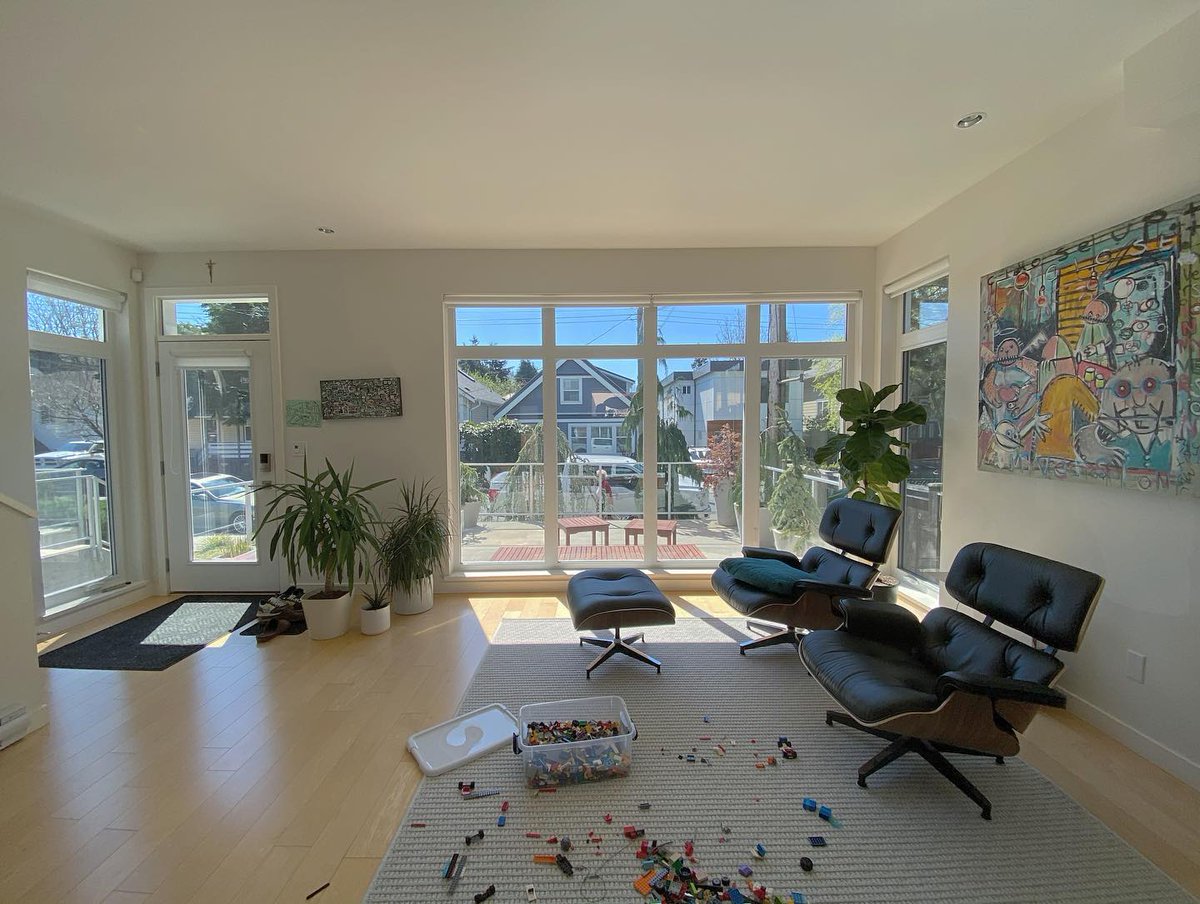 Neutral Ceramic Window Film looks as much like natural glass as possible, while still rejecting 43% of exterior solar heat🥵&amp; 99% of harmful UV rays which fade interiors and furnishings. #yyj #victoria #windowtint #solarfilm #windowtint #smallbusiness #supportlocal #victoriabc