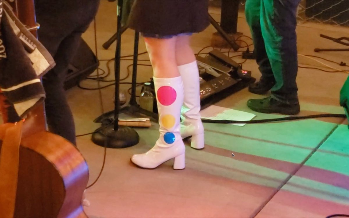 ChicoCollective's tweet photo. Channel 66 at @secrettrailbrew 

Video: https://t.co/QSm2KkqatF

 #chicoart #chicoartist #chicomusic #localmusic #localmusicscene #musicinchico #chicomusicscene #chicoartcollective #channel66��#classichmelodies #nostalgia #60srock #greenwichvillage #chico #chicoca #calirock https://t.co/sNiwNYdKwY