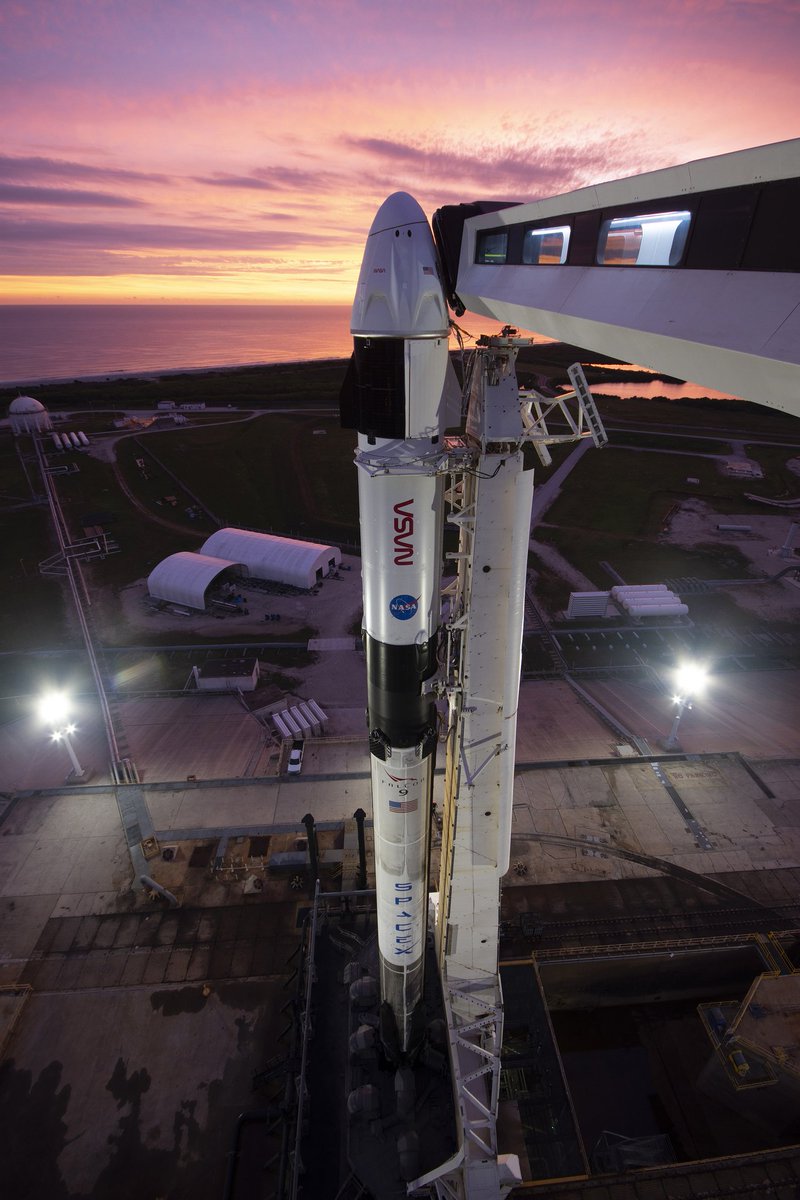 PPathole's tweet image. Falcon 9 at Twilight 🔥 @elonmusk