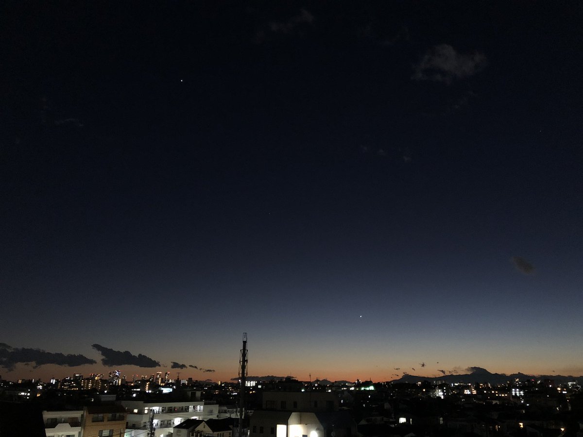 michinosaki_'s tweet photo. よく「東京は空が狭い」と言われますが、6階でもこんなに空が広く夕暮れが見れるの、改めてすごいなー！と思ってパシャリ📸

（看板娘　玉手）  #ミチノサキ　#武蔵小山　#西小山　#目黒　#mSITEr　#PARUTA　#レンタルスペース　#夕暮れ https://t.co/O3kCVygvkf