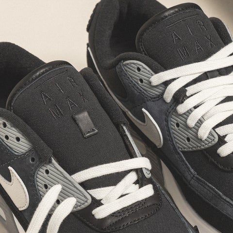 Ad: Nike Air Max 90 Premium 'Off Noir'

Finish Line:bit.ly/3Gjveeo
JD Sports:bit.ly/33spzUF
Mr. Porter US:prf.hn/l/ryPeGOn