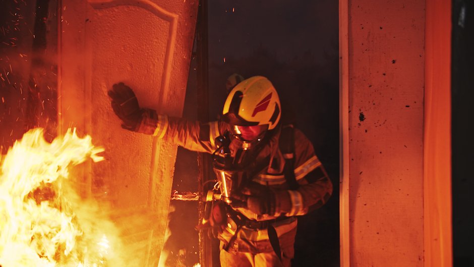 🚨 URGENTE | Incendio consume predio de vehículos en la Aguilar Batres

El siniestro se produjo en el interior de un predio de vehículos en la 48 calle y calzada Aguilar Batres.  

Mira aquí: bit.ly/33mzQ4W