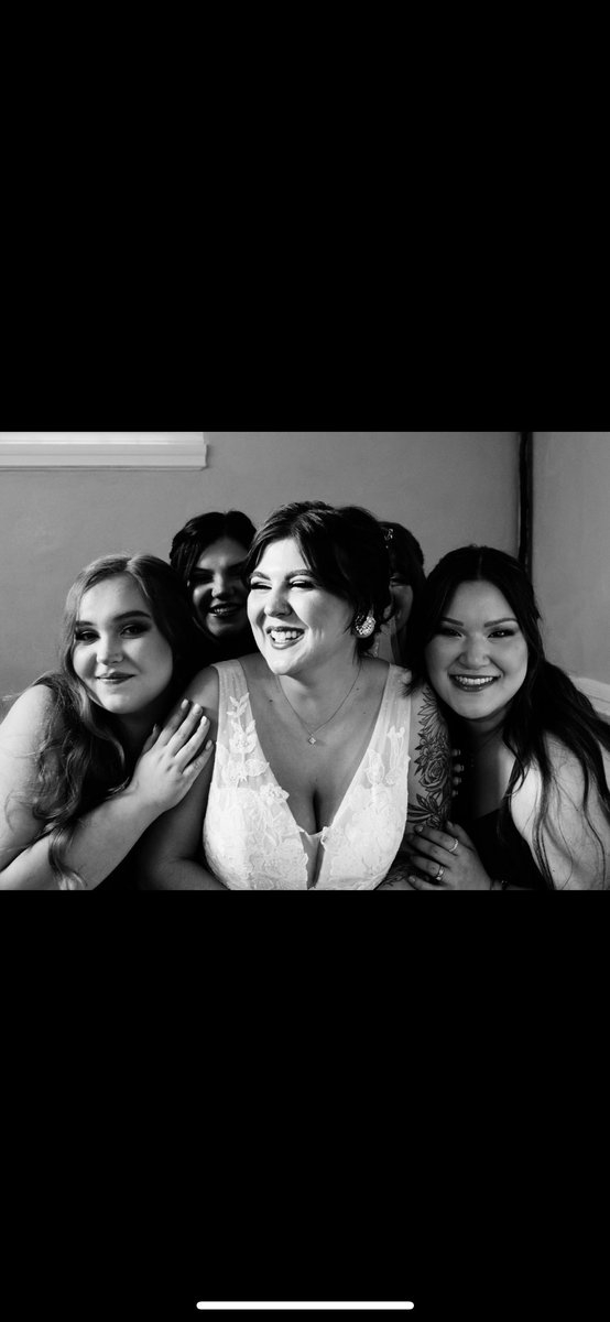 lexi_ranney's tweet photo. 12-04-2021 ✨                                               Photography: Photos by Abbigail https://t.co/bRREaI20x7