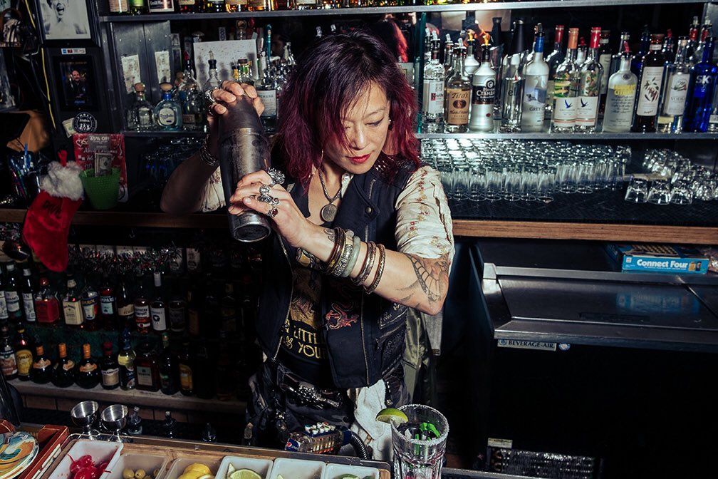 RussoCharlie's tweet photo. Mindful of how cookie cutter SF bars have become in recent years (#EdisonBulbs), it was cool to see @BrokeAssStuart wade into the grimy glory of Delirium recently for us at @sfgate …with great pics by @kkelleherphoto 🥃🎱

https://t.co/1jLFyXbuFo https://t.co/caZM3ddGzA